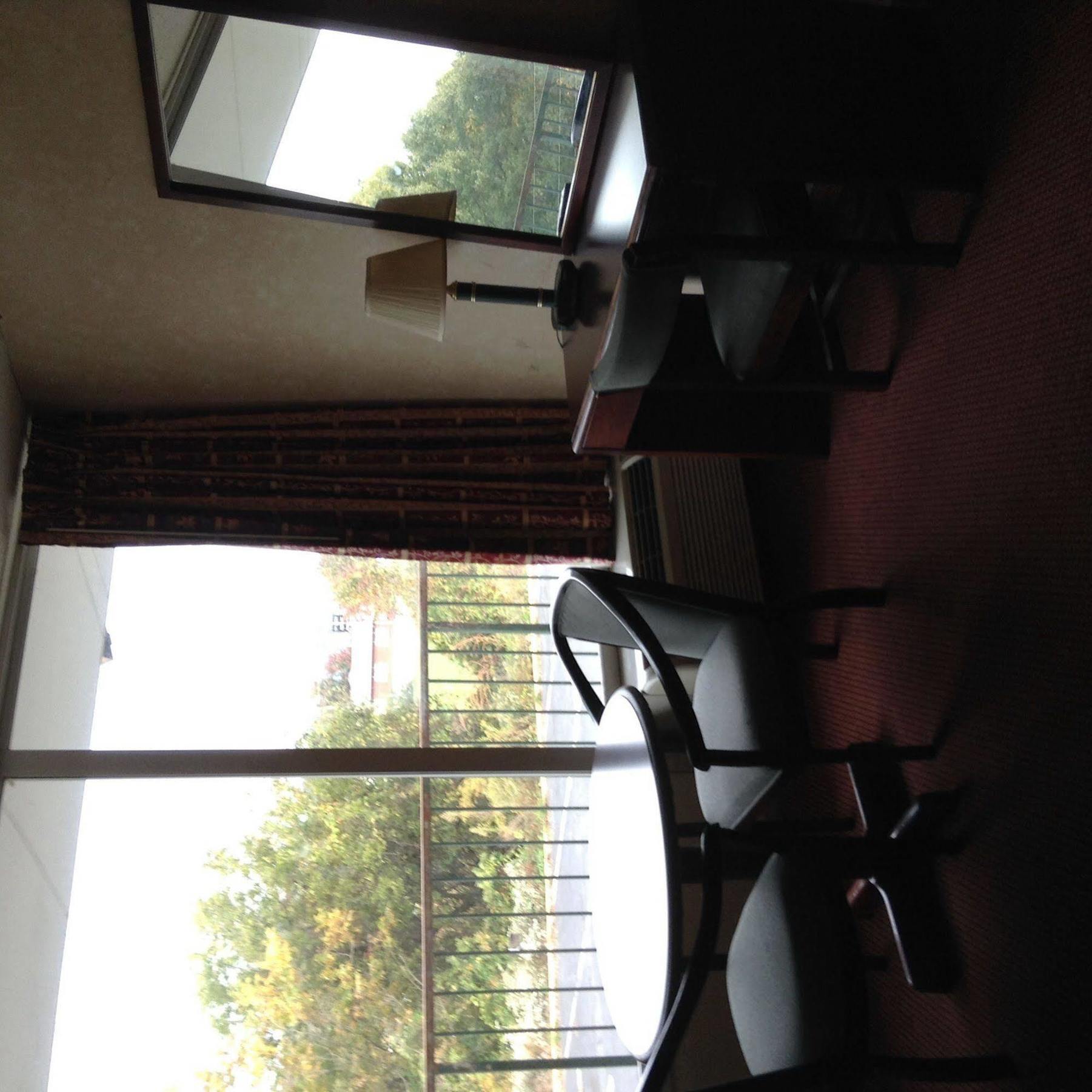Quality Inn & Suites Cartersville Exteriör bild